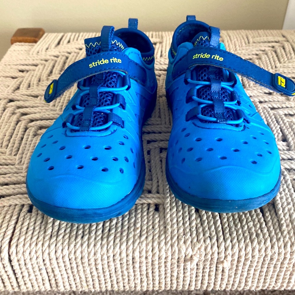 Stride rite water shoes size 12